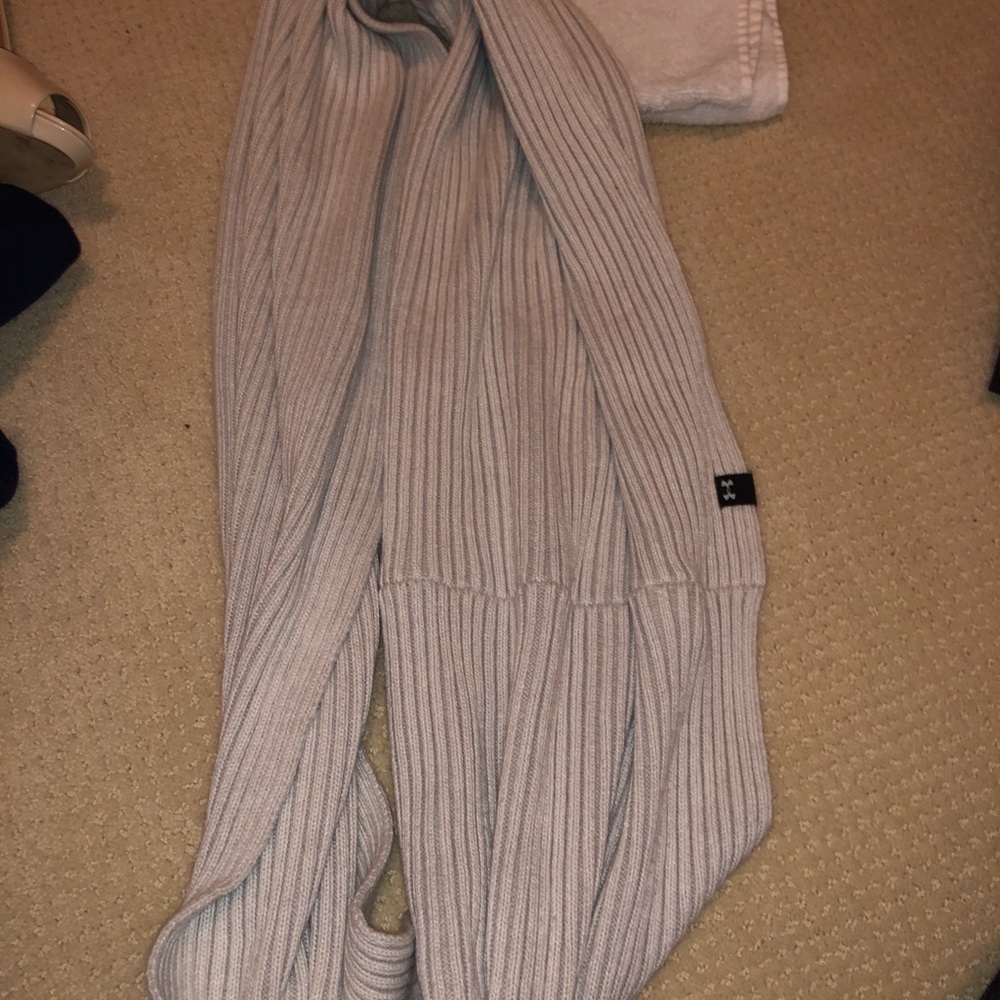Under armour scarf